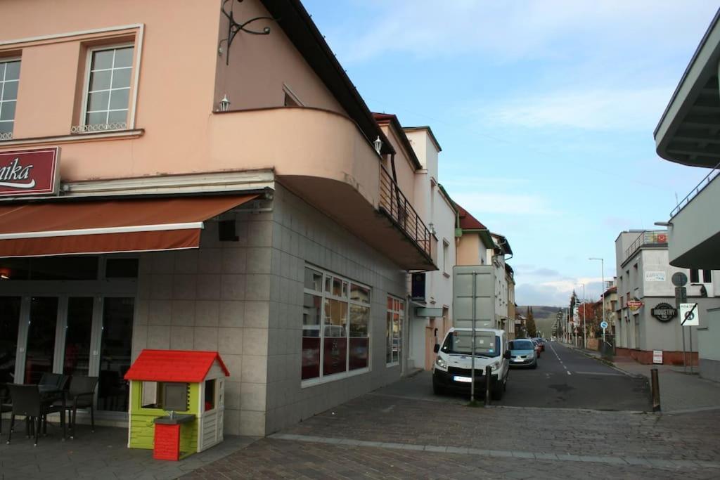 Apartman Lm Liptovský Mikuláš エクステリア 写真