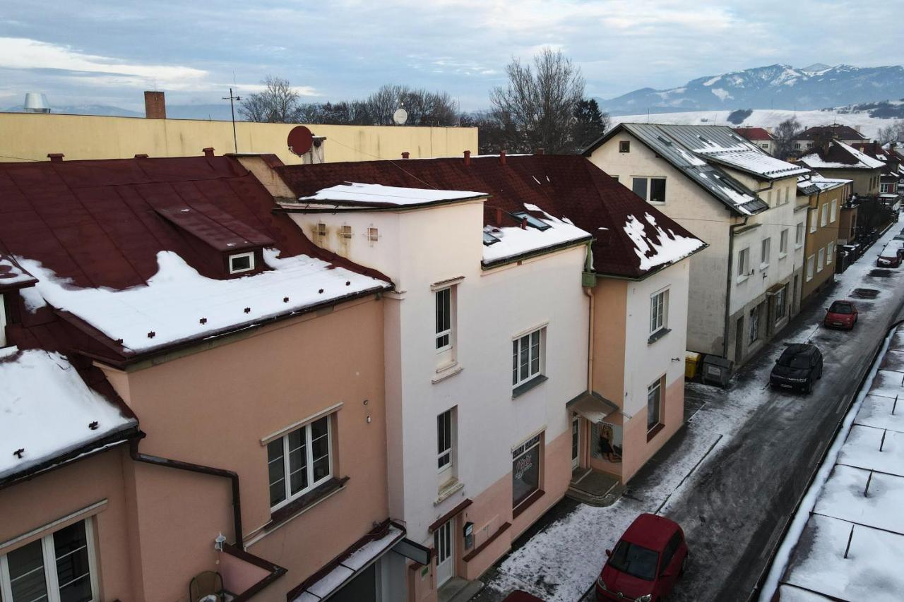 Apartman Lm Liptovský Mikuláš エクステリア 写真