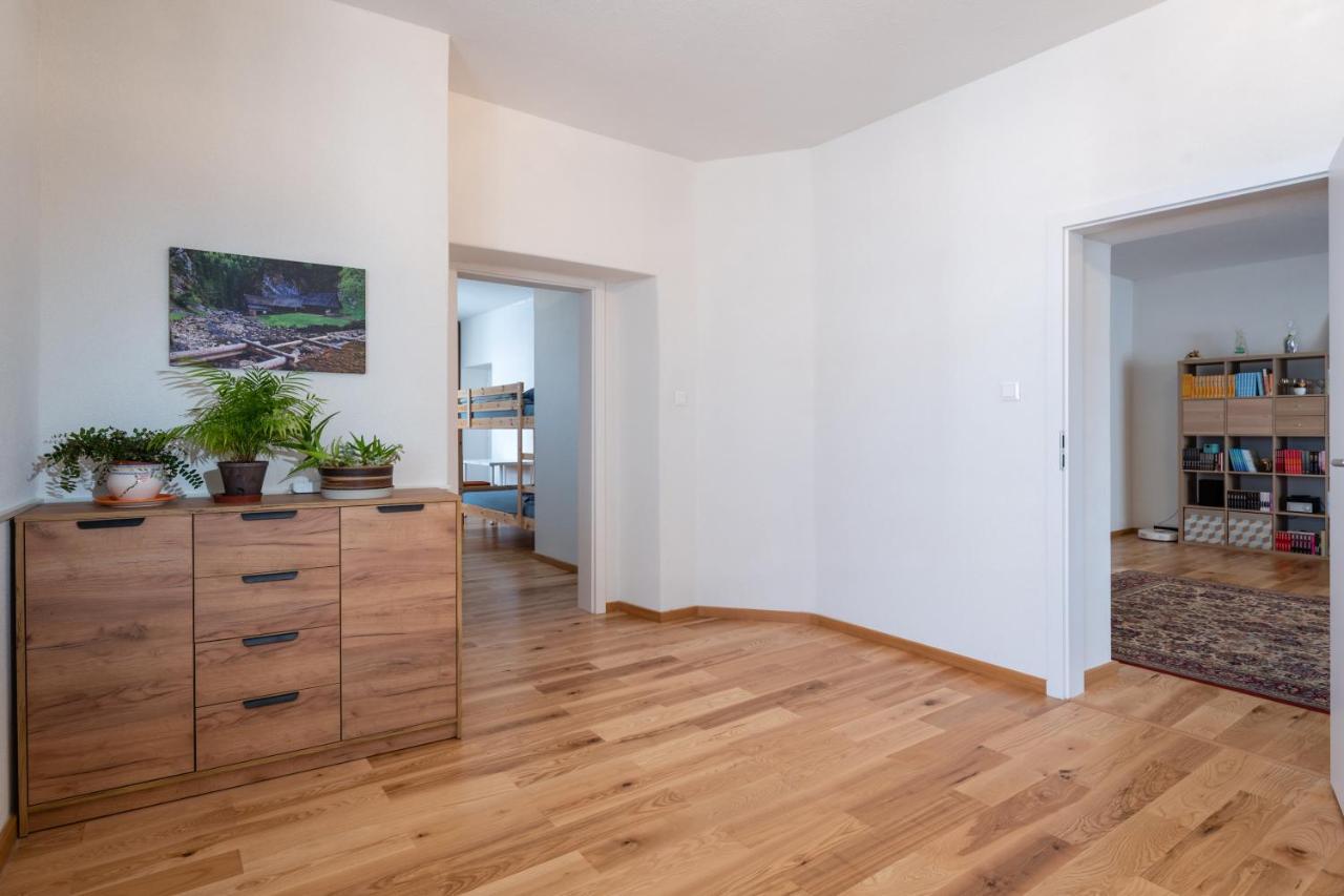 Apartman Lm Liptovský Mikuláš エクステリア 写真